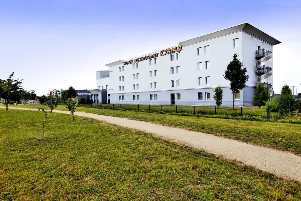 Kyriad Chartres Exterior photo